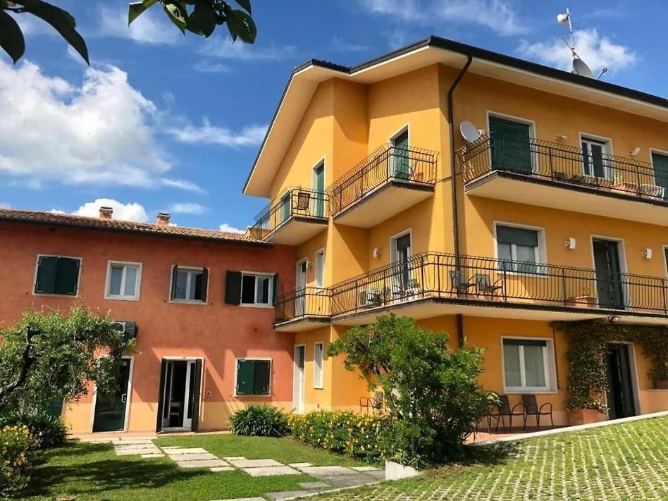 Nice Apartments Lake View & Free Parking Пастренго Экстерьер фото